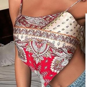 Backtie Bandana print top
